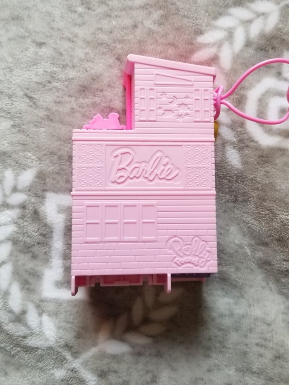 Polly Pocket Compact Barbie Dreamhouse Playset Pink Keychain Incomplete - Picture 3 of 3
